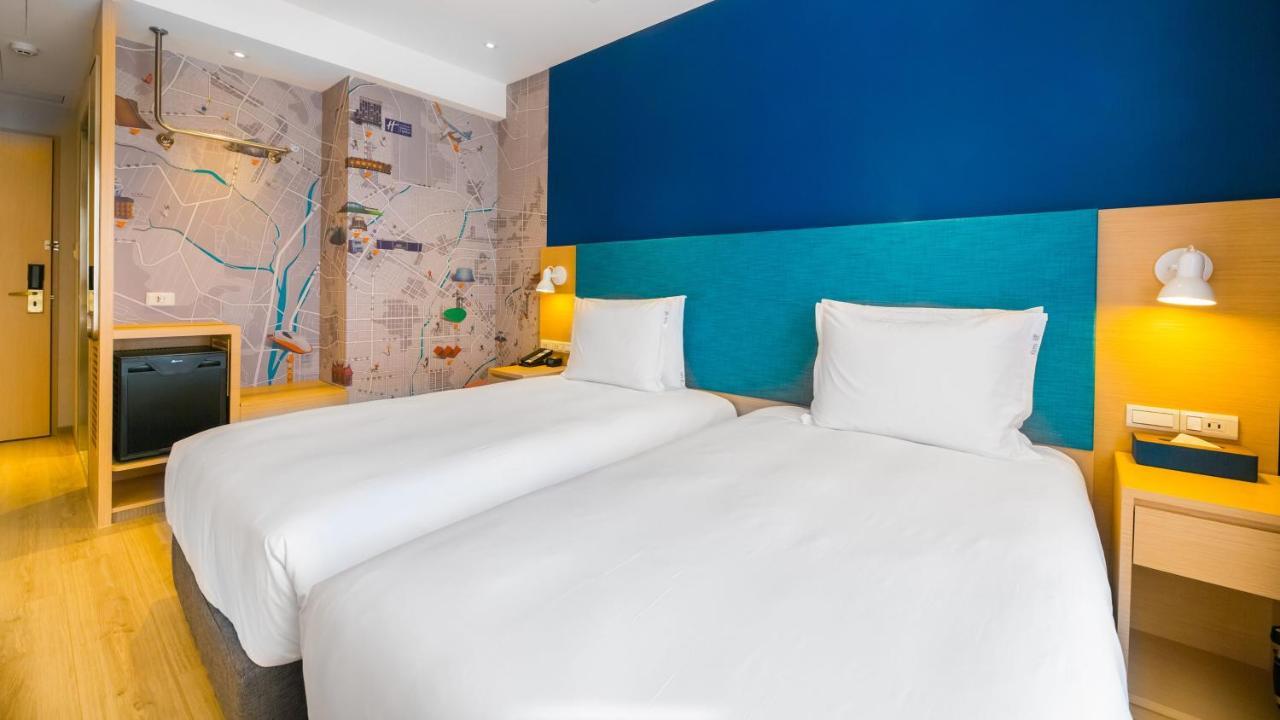 Holiday Inn Express Taichung Fengchia By Ihg Екстер'єр фото
