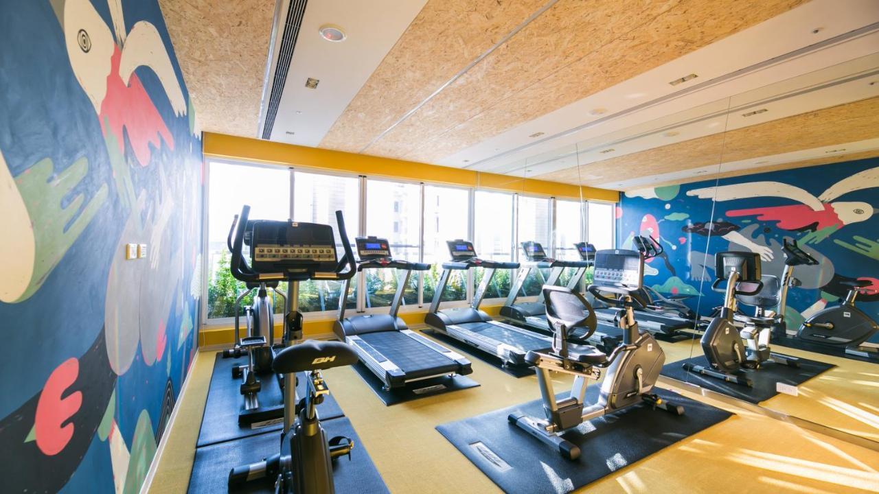 Holiday Inn Express Taichung Fengchia By Ihg Екстер'єр фото