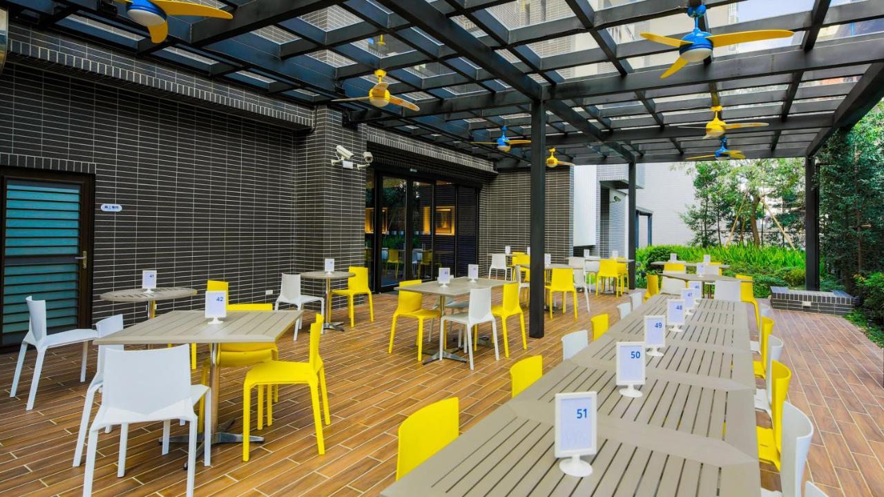 Holiday Inn Express Taichung Fengchia By Ihg Екстер'єр фото