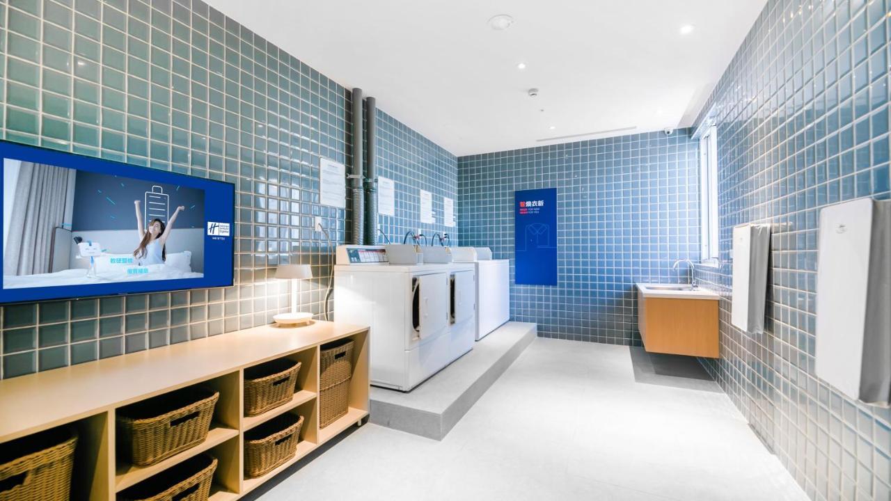 Holiday Inn Express Taichung Fengchia By Ihg Екстер'єр фото