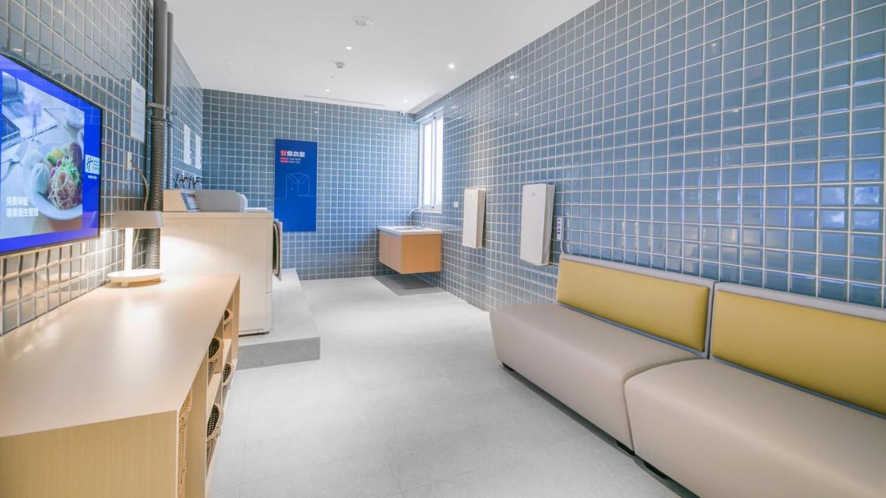 Holiday Inn Express Taichung Fengchia By Ihg Екстер'єр фото